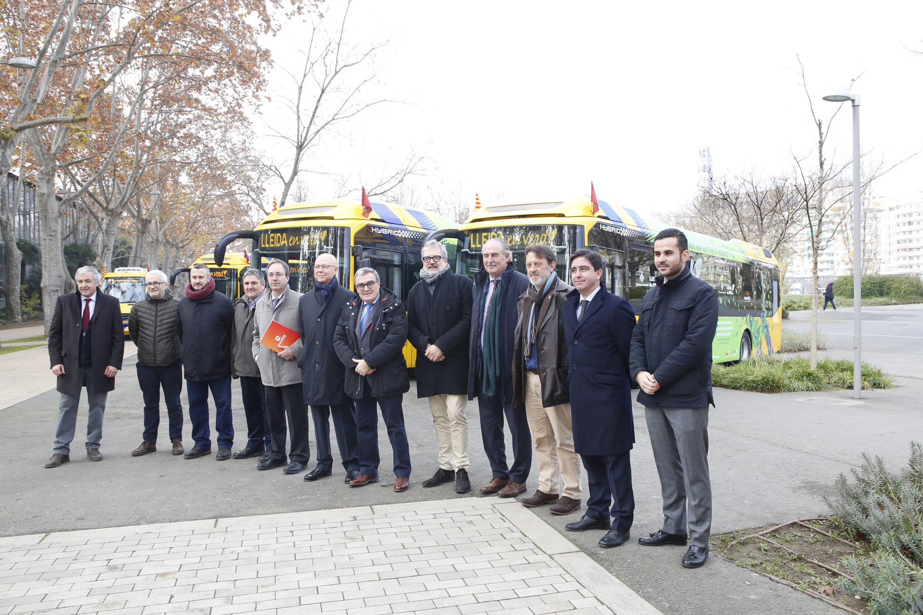 Lleida estrena 10 nuevos autobuses, de los cuales 8 son híbridos 