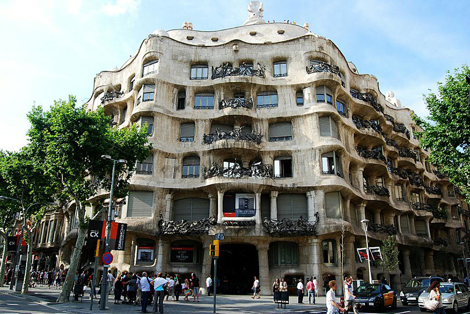 Recorridos turísticos en Barcelona low cost