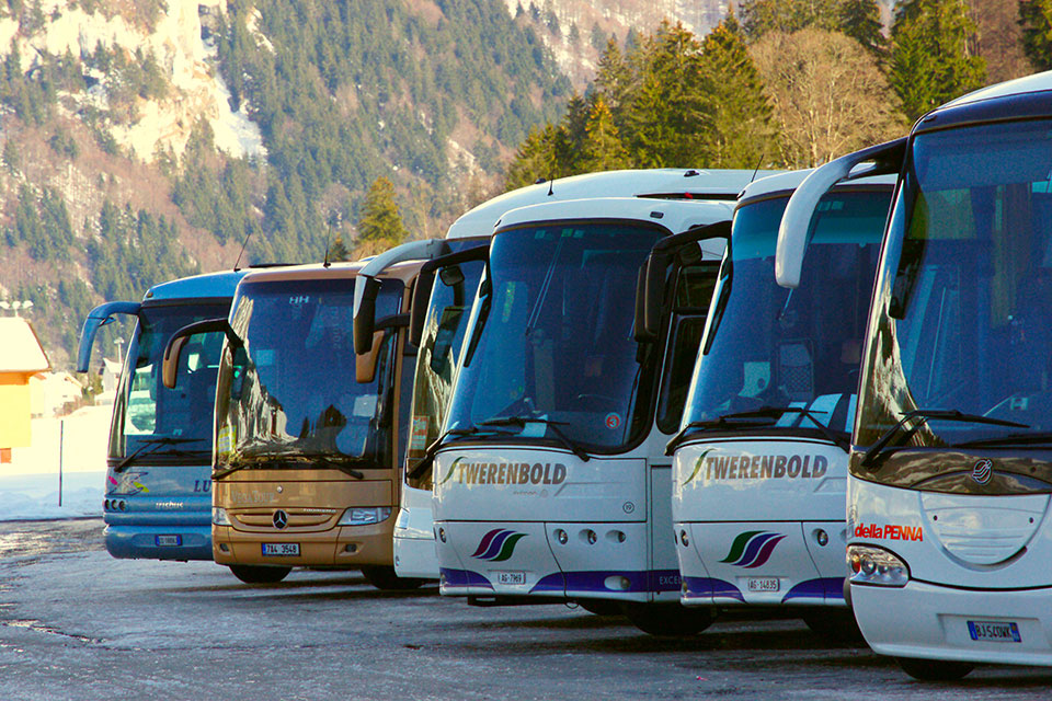 Impulsar el transporte de pasajeros en autocar