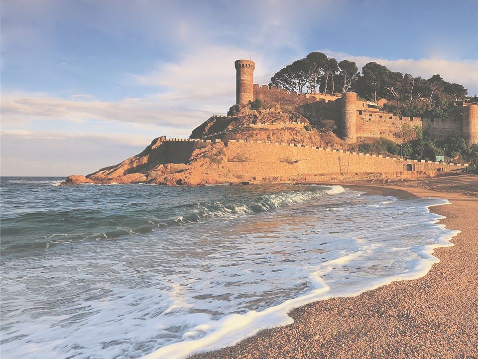 Playa Grande en Tossa de Mar, Girona. Costa Brava