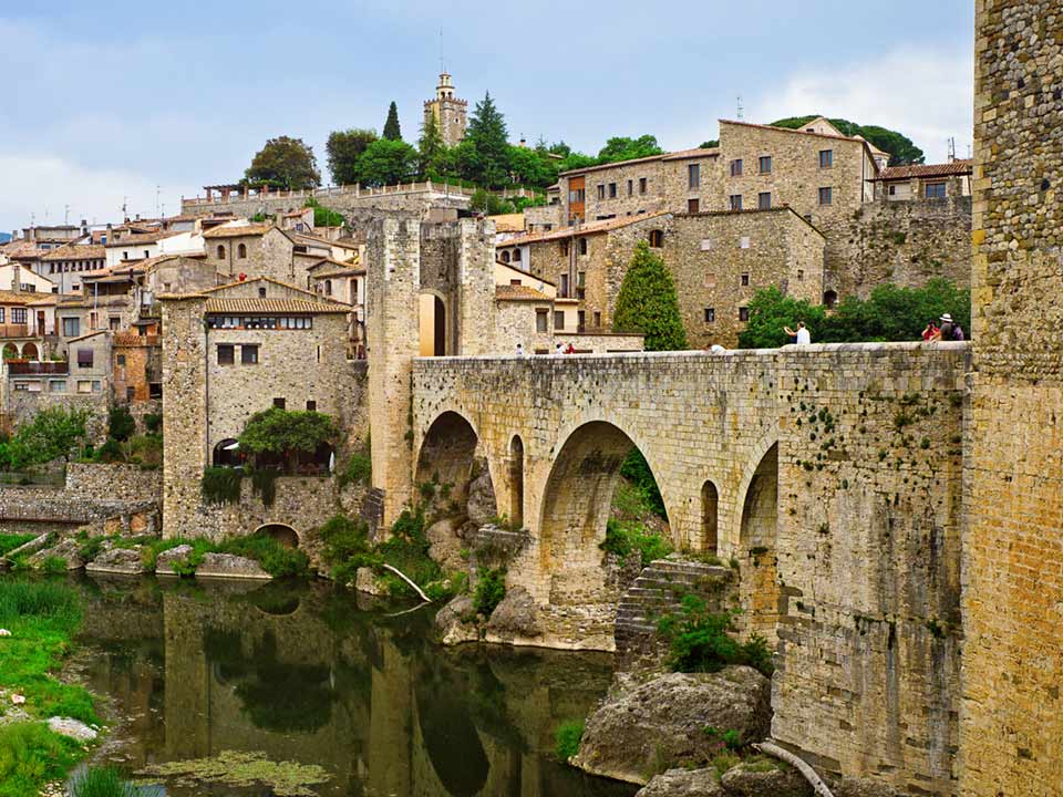 Puente medieval Besalú